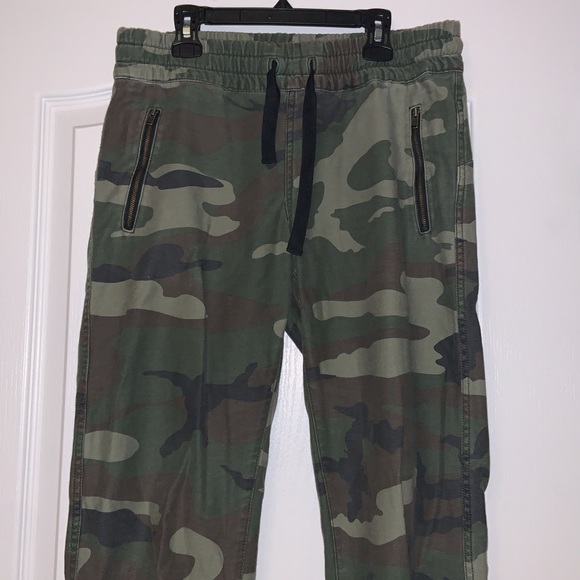 Aritzia TNA Camouflage Alix Pant - Picture 6 of 8